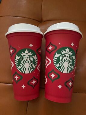 NWOT Starbucks Red Holiday Reusable Grande Cups with Lids (Pair of 2)